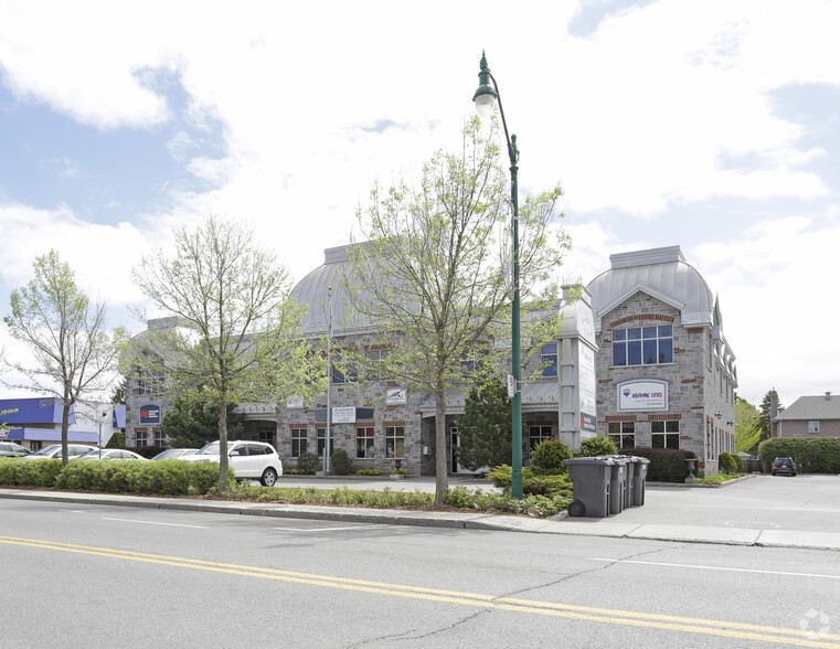 Primary Photo Of 534 Rue Notre-Dame, Repentigny Office For Lease