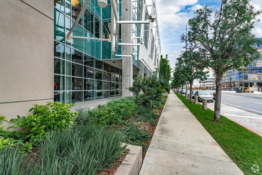 More Photos Of 12100 W Olympic Blvd, Los Angeles Unknown For Lease