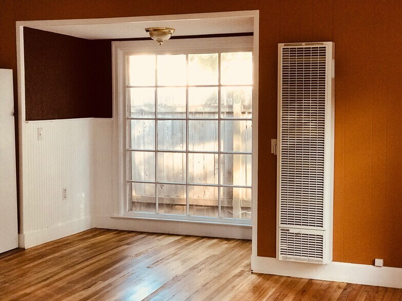 More Photos Of 119 Wesley (605 Miller) St, Silverton Apartments For Sale