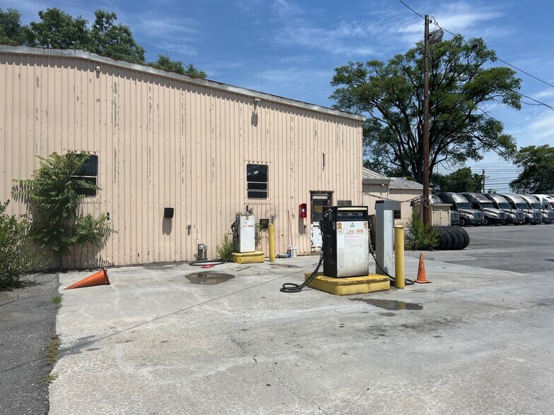 More Photos Of 2929 Valley Ave, Winchester Truck Terminal For Lease