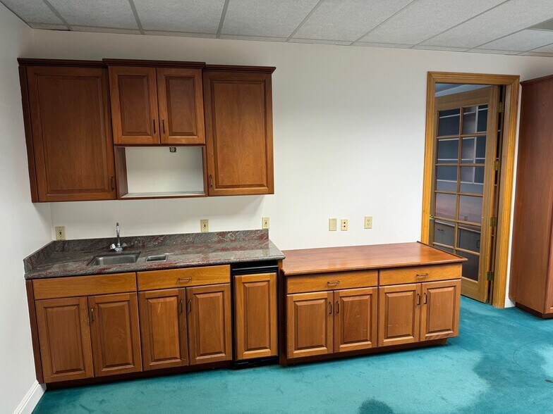 More Photos Of 430 Cambridge Ave, Palo Alto Office For Lease