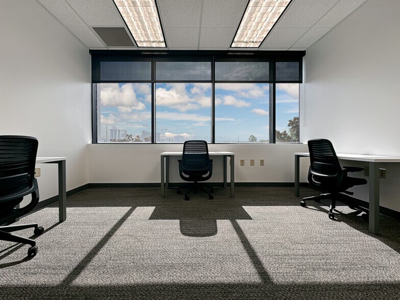 More Photos Of 1 Music Cir N, Nashville Coworking Space