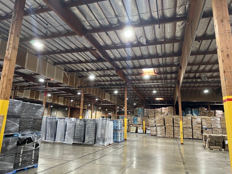 More Photos Of 18770 80th Pl S, Kent Warehouse For Lease
