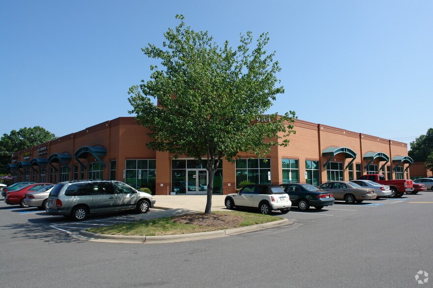 More Photos Of 9129 MONROE Rd, Charlotte Unknown For Lease