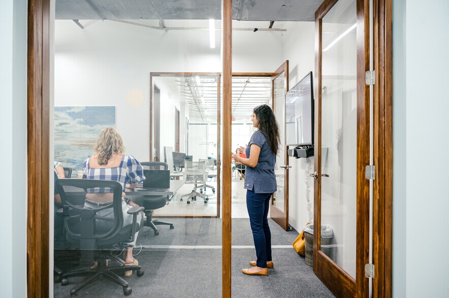 More Photos Of 2808 Caroline St, Houston Coworking Space