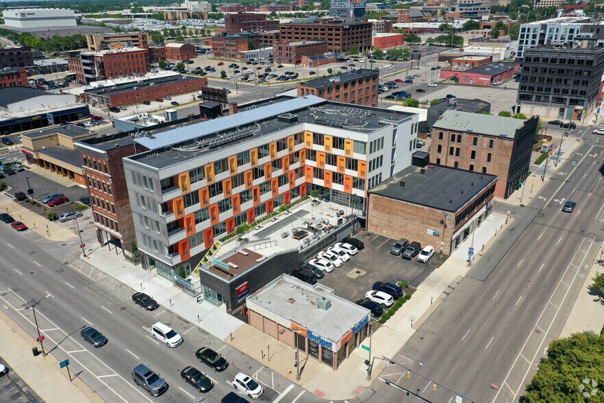 More Photos Of 150 N 3rd St, Columbus Apartments For Lease