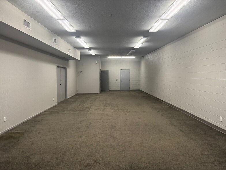 More Photos Of 22129-22131 Sherman Way, Canoga Park Freestanding For Lease