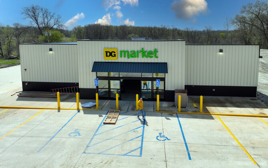 Primary Photo Of 1012 E Michigan Ave, Marshall Convenience Store For Sale