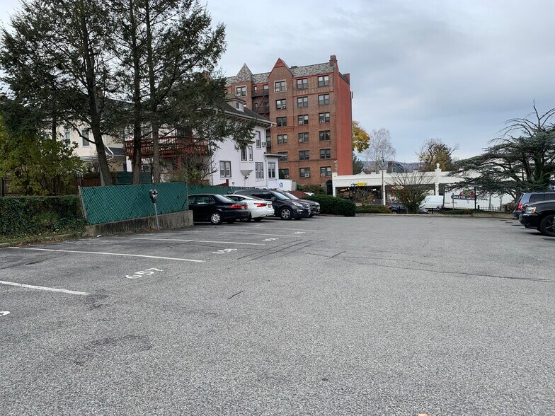 More Photos Of 2 S Broadway, Tarrytown Restaurant For Sale