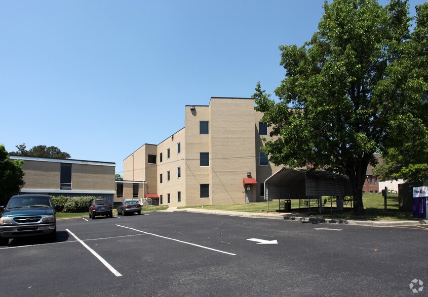 More Photos Of 1900-1950 Crestwood Blvd, Birmingham Office For Lease