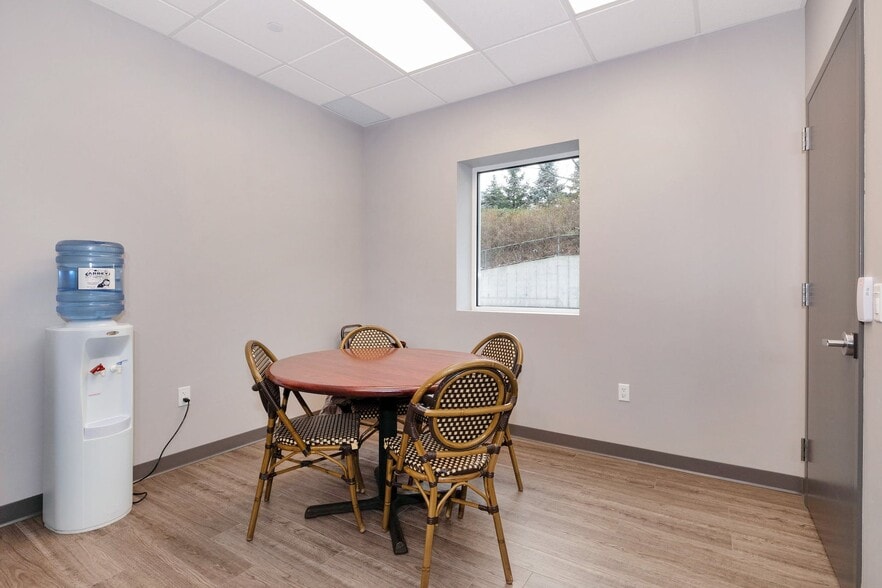 More Photos Of 10 Waldron Ave, Nyack Storefront For Lease