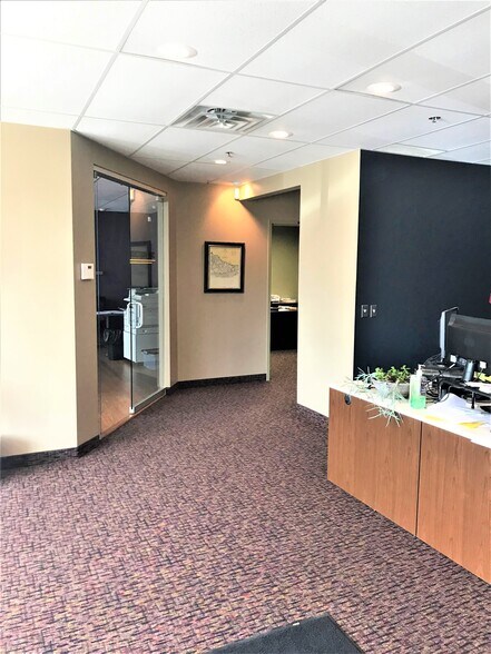 More Photos Of 7900 Excelsior Blvd, Hopkins Warehouse For Lease