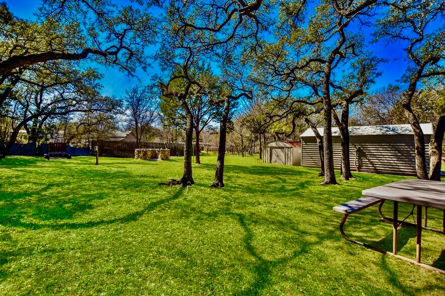 More Photos Of 16001 Awalt Dr, Austin Office For Lease