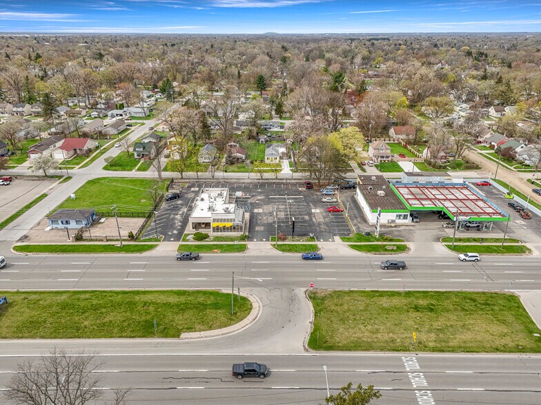 Primary Photo Of 15839 Telegraph Rd, Redford Township Fast Food For Lease