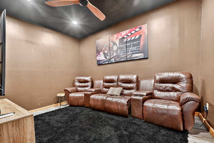 More Photos Of 77 Alpine Way, Blairsville Hotel For Sale