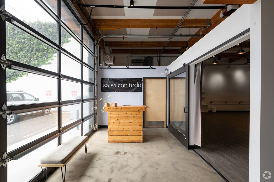 More Photos Of 928 NW Leary Way, Seattle Storefront Retail Residential For Sale
