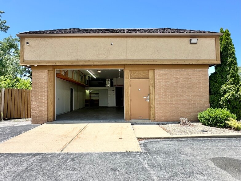 More Photos Of 2000-2166 45th St, Highland Unknown For Lease