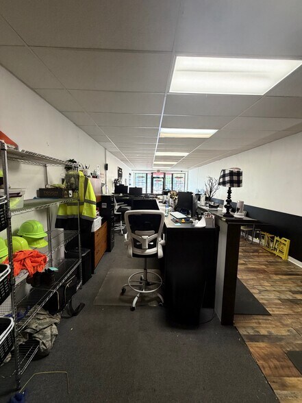 More Photos Of 1983-1999 Harrodsburg Rd, Lexington Unknown For Lease