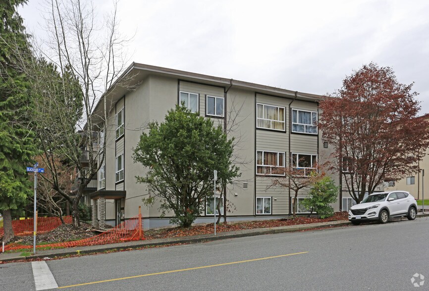 More Photos Of 323 Seventh St, New Westminster Multifamily For Sale