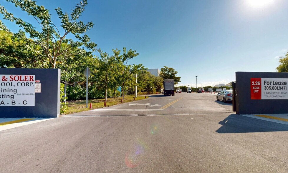 Primary Photo Of 18645 SW 103rd Ct, Miami Land For Lease