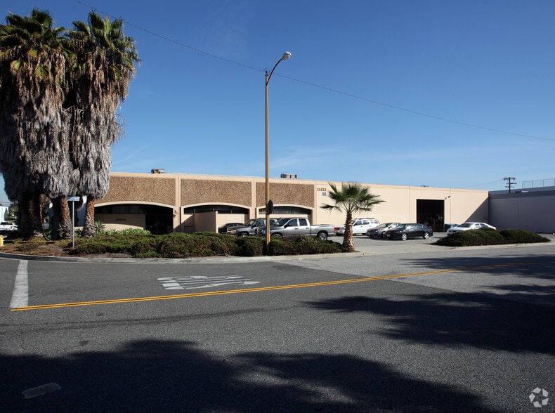 More Photos Of 11815 Burke St, Santa Fe Springs Warehouse For Lease
