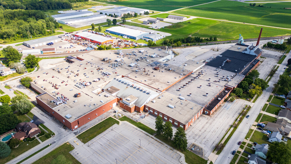 Primary Photo Of 1250 S Walnut St, Bucyrus Manufacturing For Sale