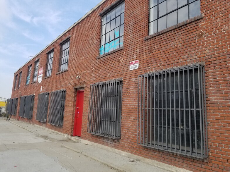 More Photos Of 2001 Belgrave Ave, Huntington Park Manufacturing For Lease