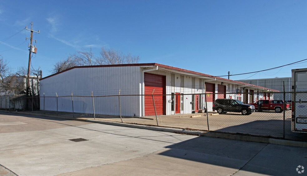 More Photos Of 13200 Hempstead Hwy, Houston Unknown For Lease