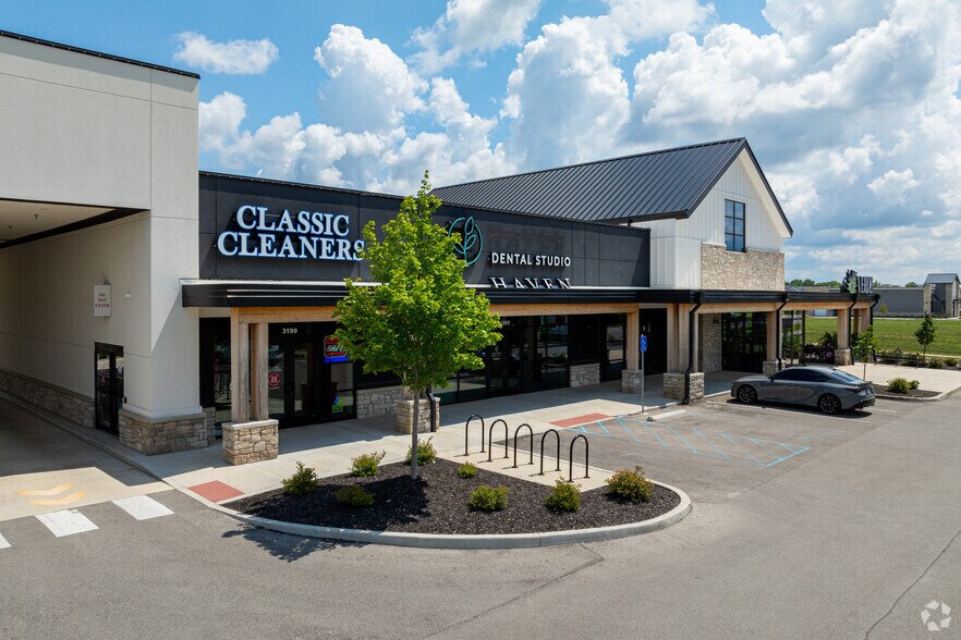 More Photos Of 3091 S US 421, Zionsville Storefront For Sale