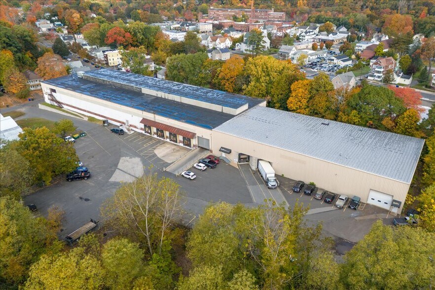 More Photos Of 91 Pinevale St, Springfield Warehouse For Lease