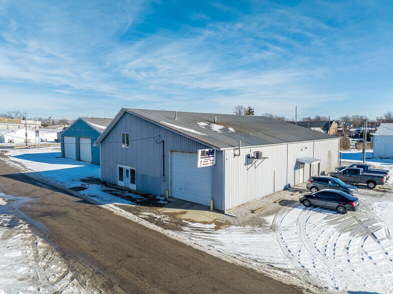 More Photos Of 204 Washington st, Frankton Warehouse For Sale