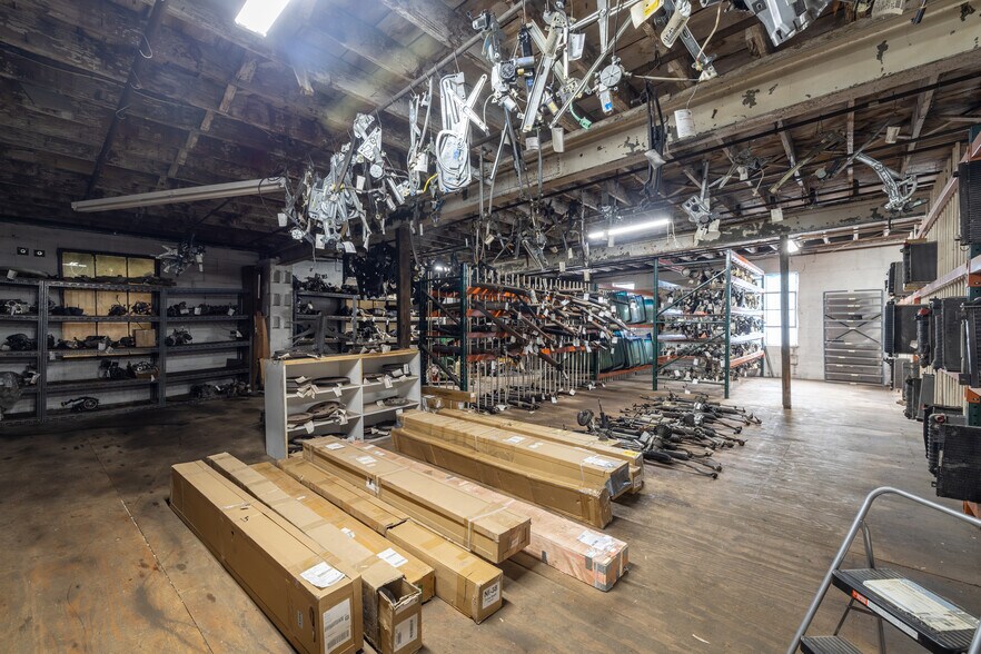 More Photos Of 89 Newton Rd, Plaistow Industrial For Sale