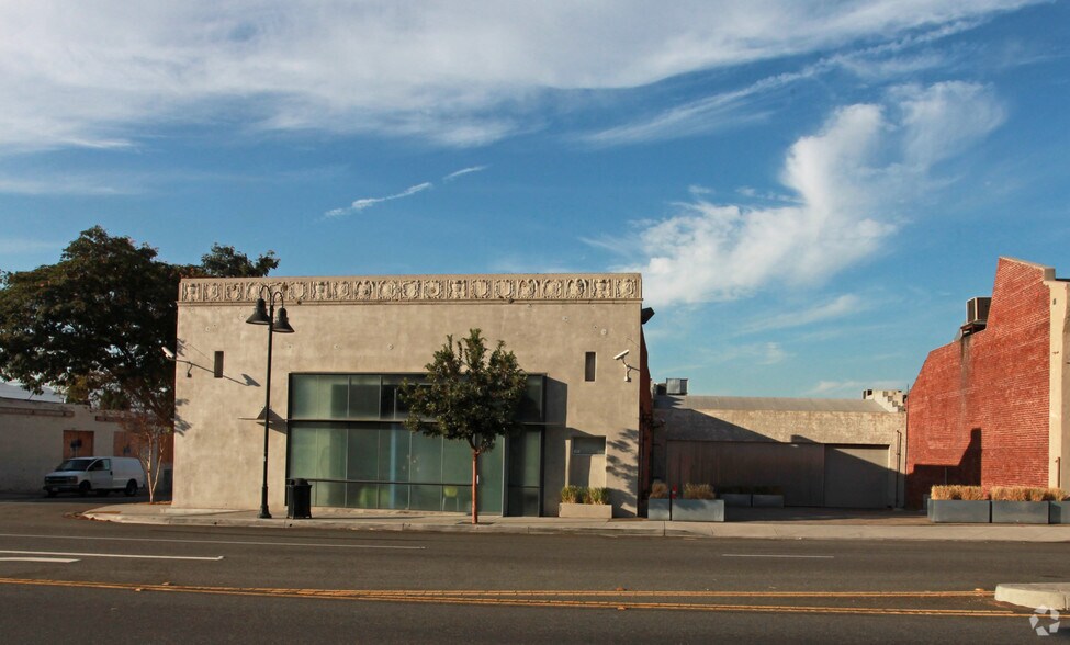 More Photos Of 449 S San Fernando Blvd, Burbank Loft Creative Space For Lease