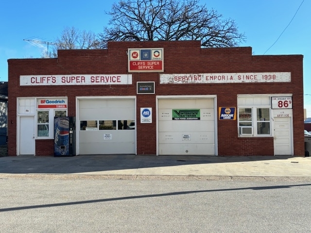 Primary Photo Of 115 E 5th Ave, Emporia Auto Repair For Sale