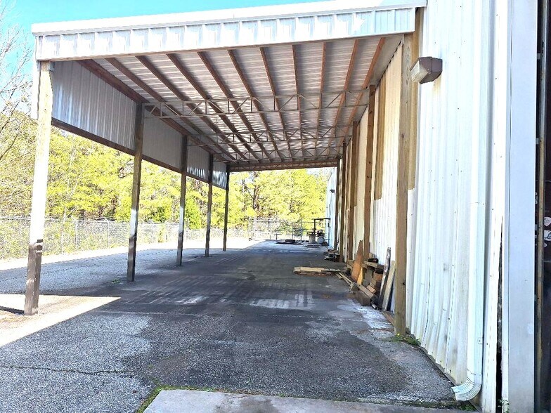 More Photos Of 1170 US Highway 45, Henderson Light Manufacturing For Sale