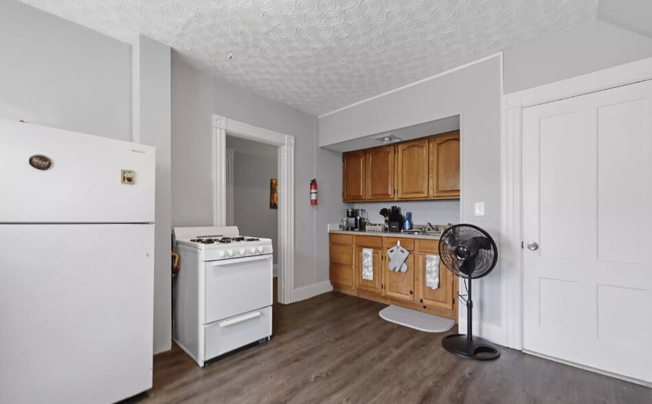 More Photos Of 6 Blake St, Concord Apartments For Sale