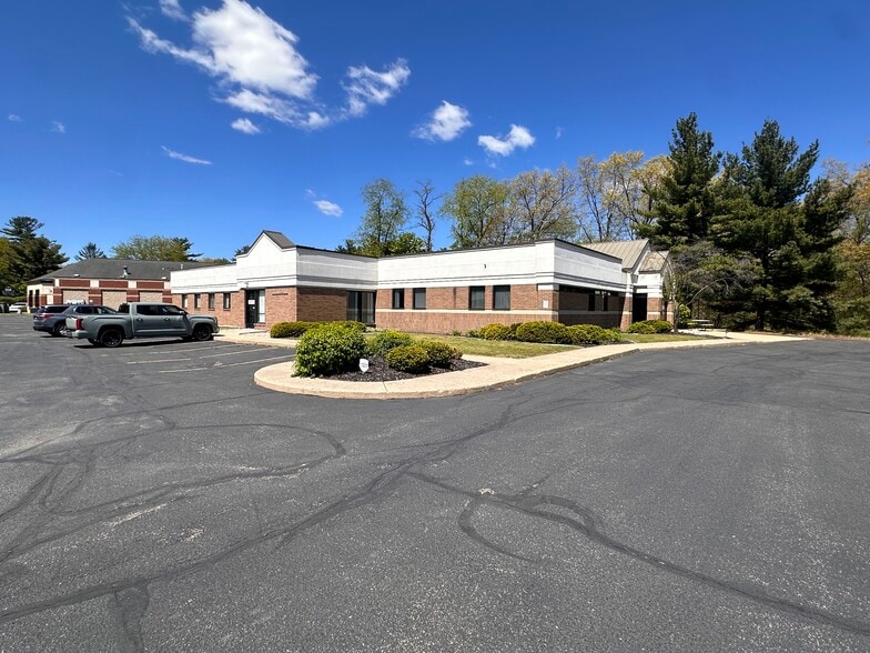 More Photos Of 5171 Plainfield Ave NE, Grand Rapids Medical For Lease