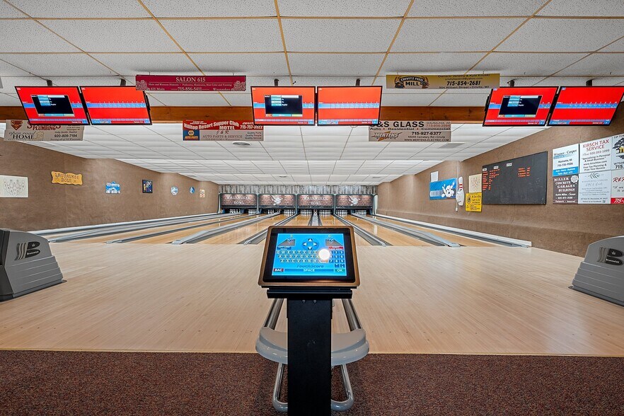More Photos Of 326 Main St, Wausaukee Bowling Alley For Sale