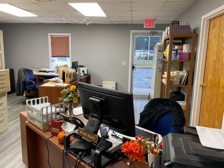 More Photos Of 7114 Lankford Hwy, Nassawadox Medical For Sale