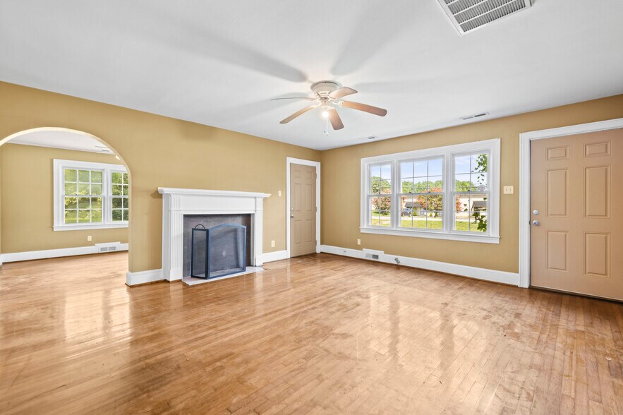 More Photos Of 1316 S Highway 16, Stanley Office Residential For Sale