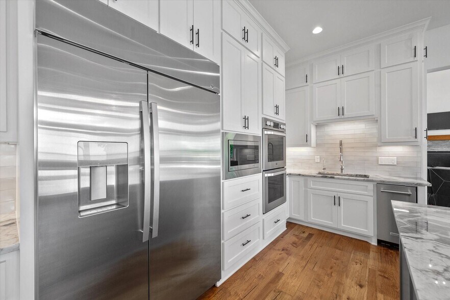 More Photos Of 121 Elm, Kerens Lodge Meeting Hall For Sale