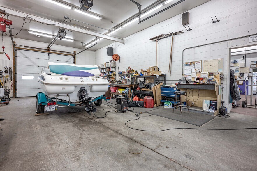 More Photos Of 4150 State Highway 13, Wisconsin Dells Freestanding For Sale