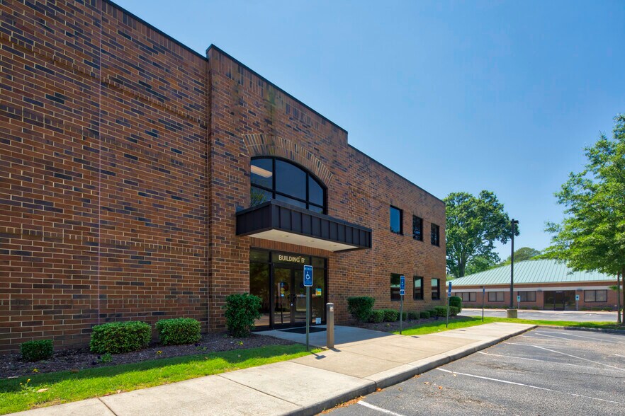 171173 Kempsville Rd, Norfolk, VA 23502 For Lease