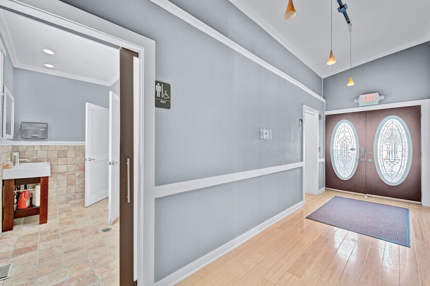 More Photos Of 601-607 White Horse Pike, Hammonton Office For Lease