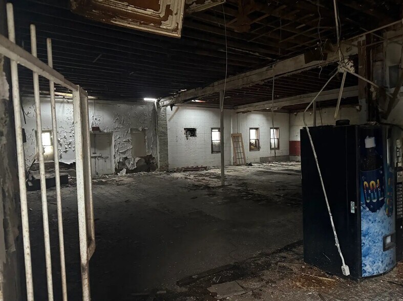 More Photos Of 2800 15th St, Detroit Religious Facility For Sale