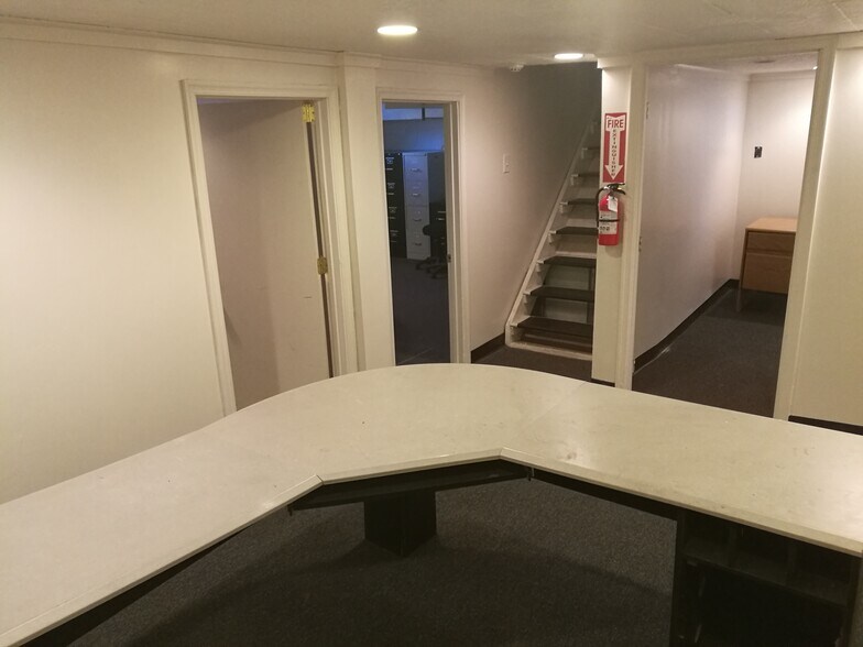 More Photos Of 1303 Veterans Hwy, Bristol Office For Sale