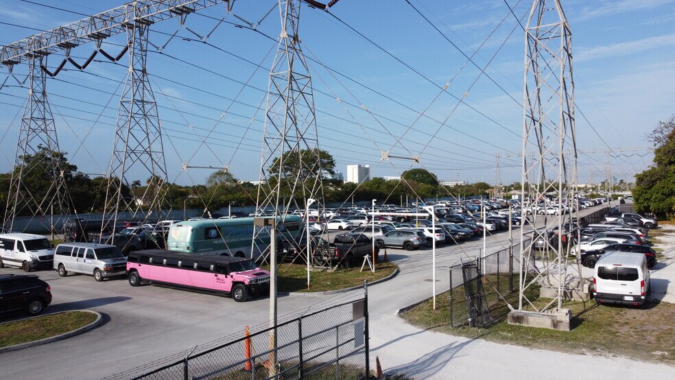 More Photos Of 901-1001 Old Griffin Rd, Dania Beach Land For Lease