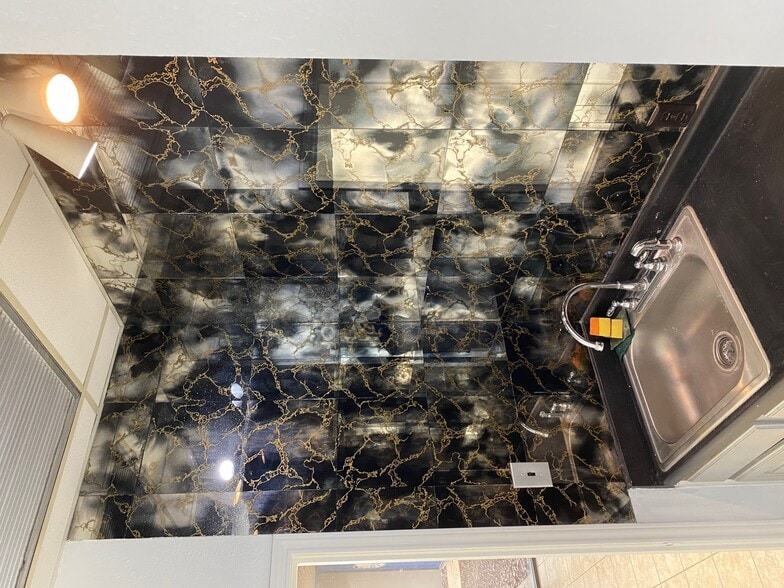 More Photos Of 4218-4220 Centergate St, San Antonio Research And Development For Lease