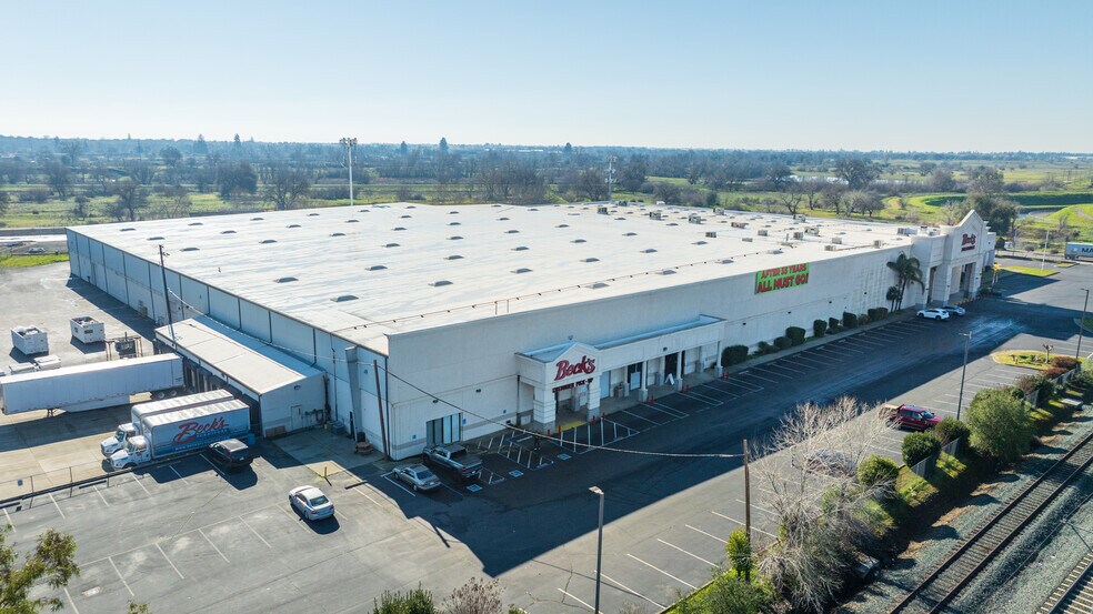 More Photos Of 11840 Folsom Blvd, Rancho Cordova Manufacturing For Sale