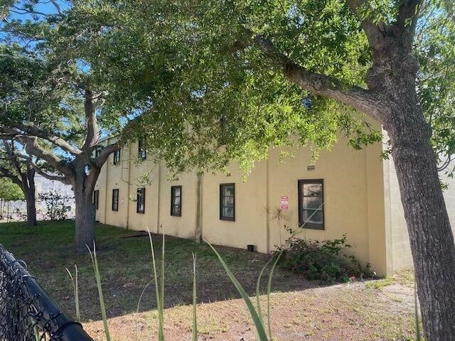 More Photos Of 1401 5th Ave N, Saint Petersburg Office Residential For Lease